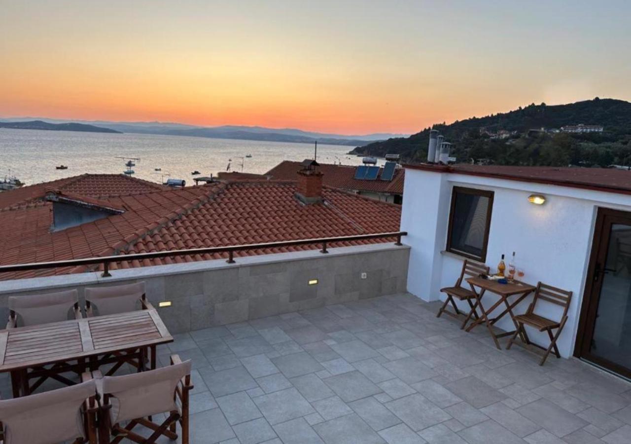 Yulia Luxury Apartments Ouranoupoli Exterior photo